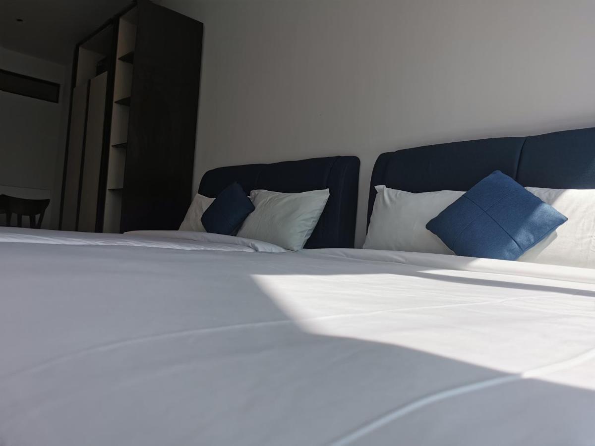 Scarletz Suites Klcc By De Harlequins Guesthouse Kuala Lumpur Esterno foto