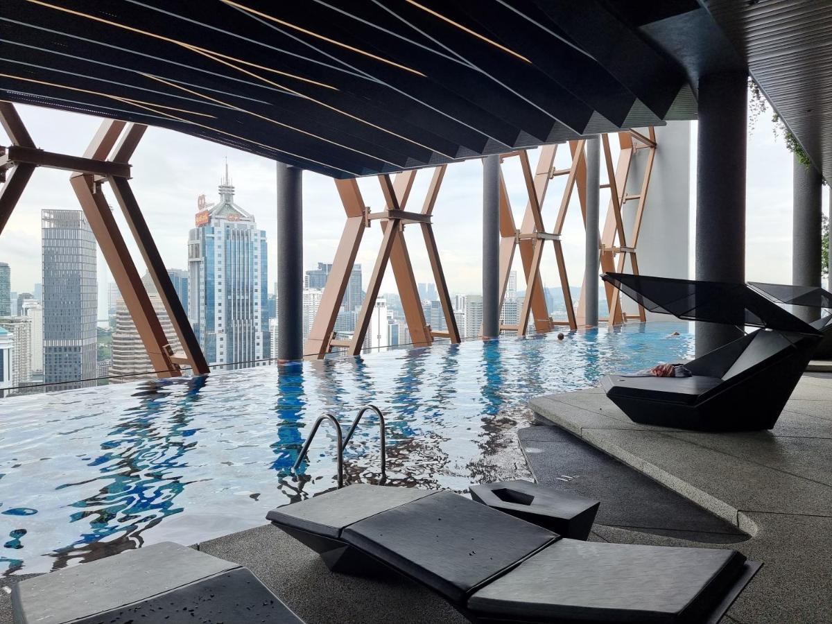 Scarletz Suites Klcc By De Harlequins Guesthouse Kuala Lumpur Esterno foto