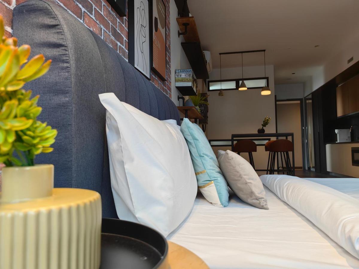 Scarletz Suites Klcc By De Harlequins Guesthouse Kuala Lumpur Esterno foto